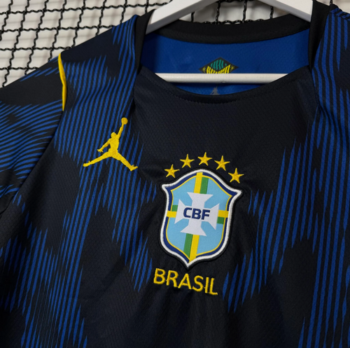 Camisa da Seleção Brasileira Azul 26/27.