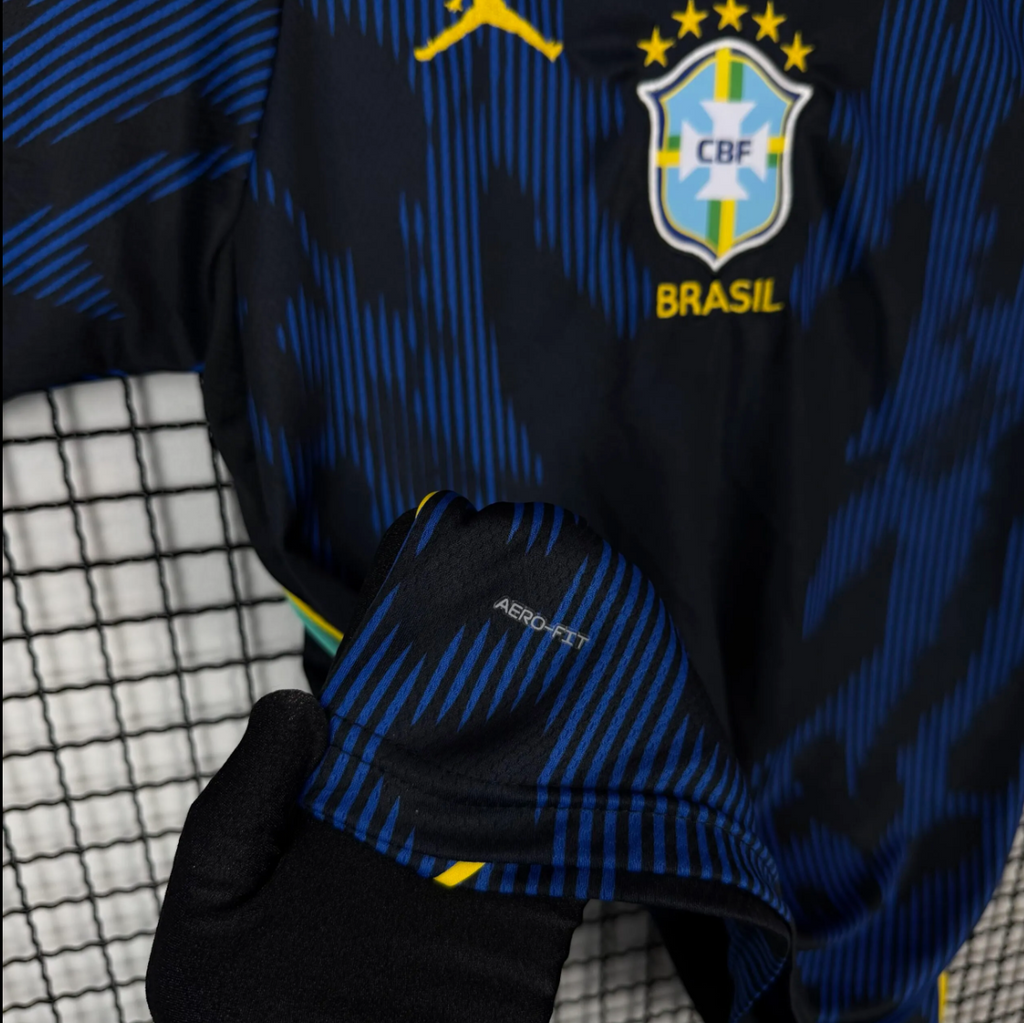 Camisa da Seleção Brasileira Azul 26/27.