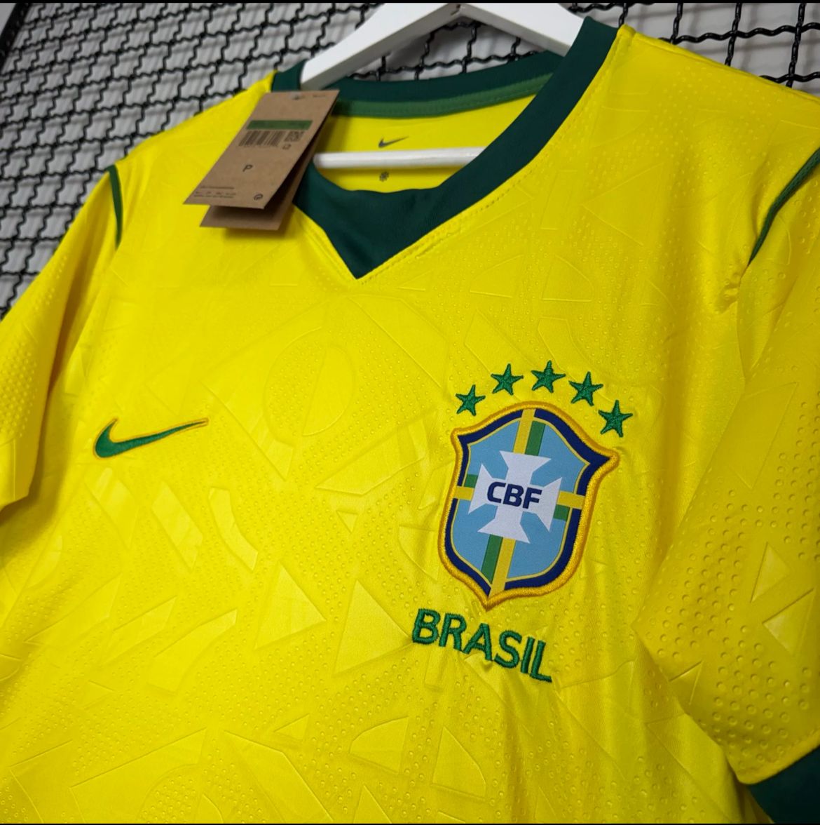 Camisa da Seleção Brasileira Copa do Mundo Amarela 26/27.