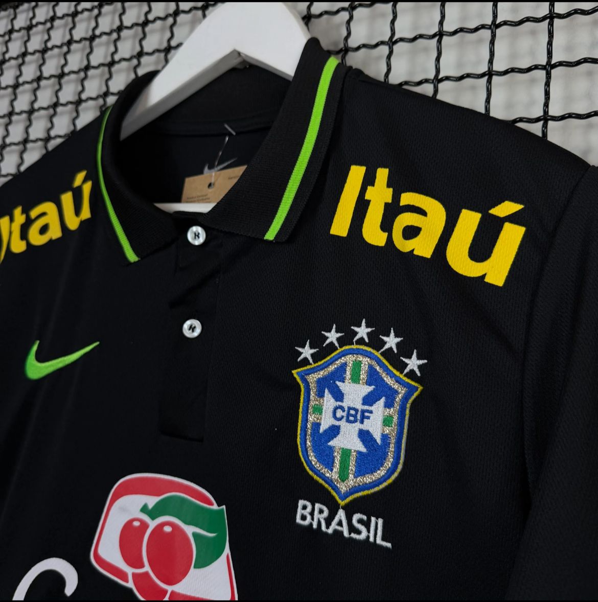 Camisa da Seleção Brasileira Polo Preta/ Patrocínio