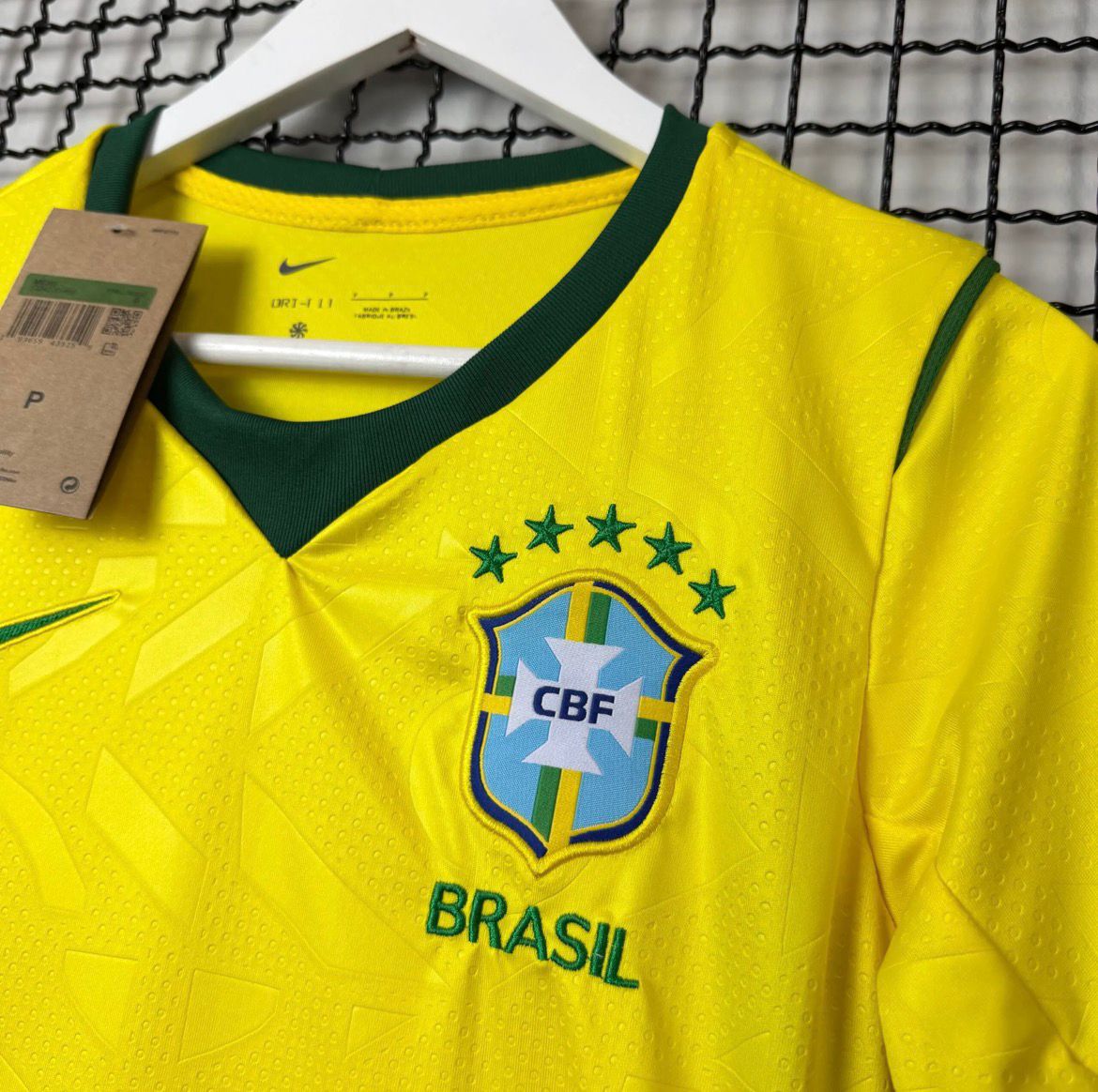 Camisa de Time Brasil Copa do Mundo Amarela 26/27 FEMININA