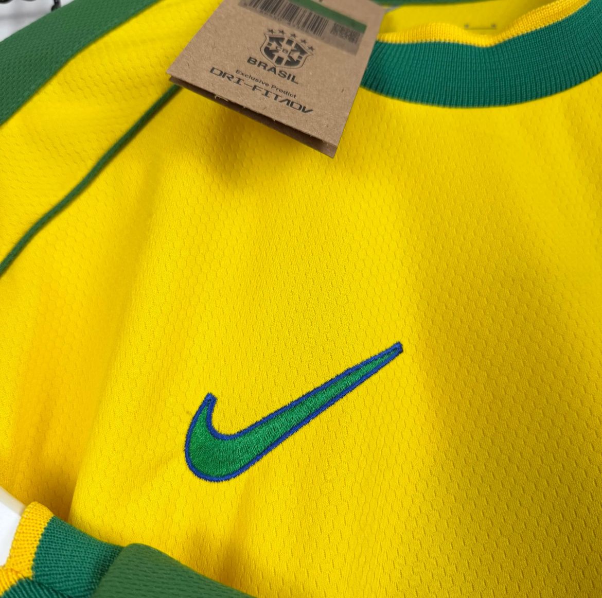 Camisa de Time Seleção Brasileira Amarela Retrô Lisa (Personalizada) Ronaldinho